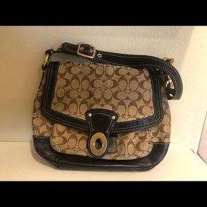 Classic Coach shoulder bag